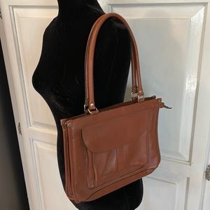 Vintage leather shoulder bag